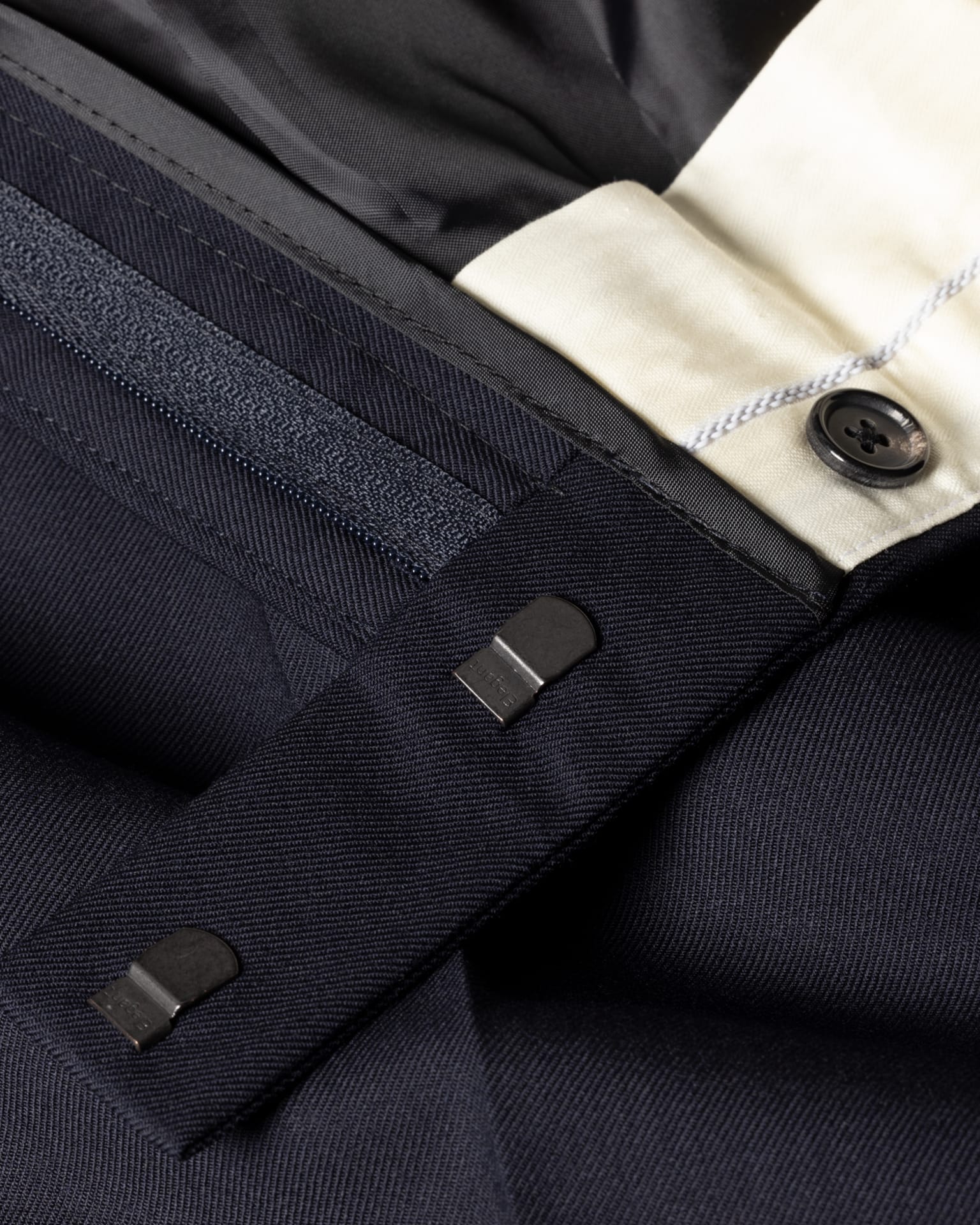 The Soho - Men's Tailored-Fit Navy Wool 'A Suit To Travel In