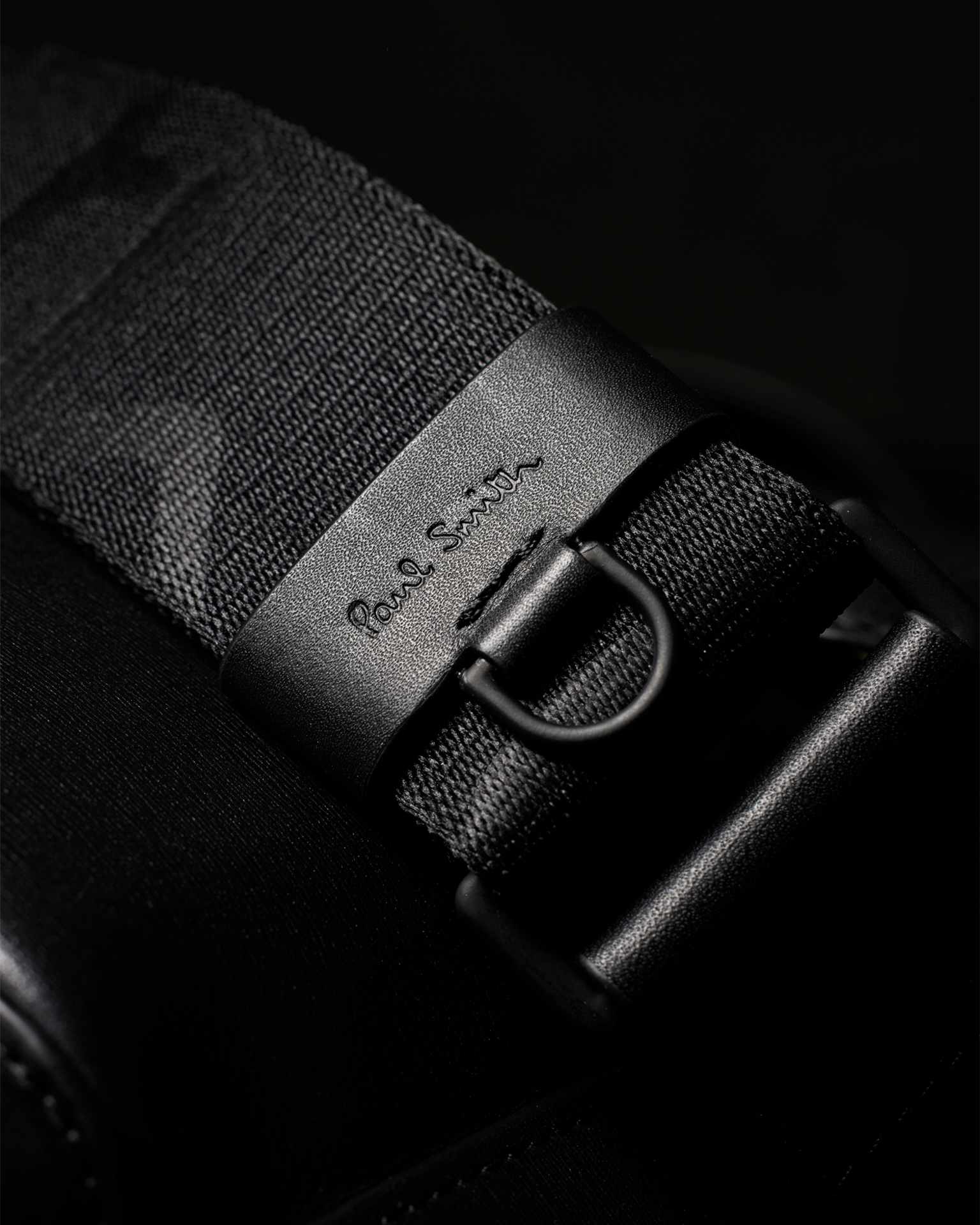 Black Straw-Grain Embossed Leather Folio