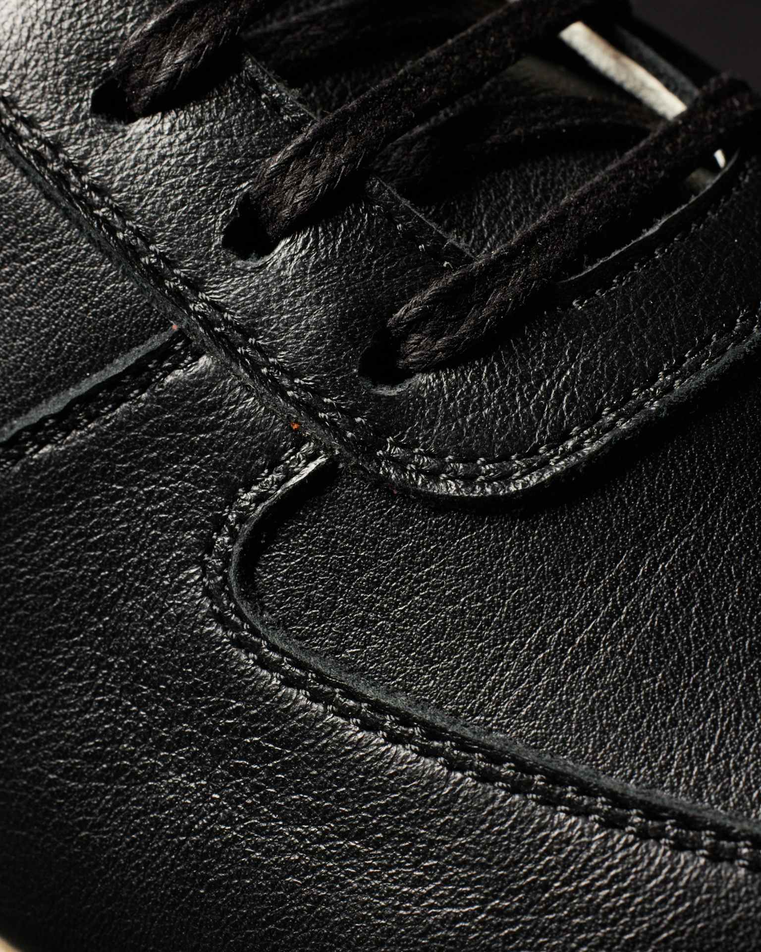 Detail View - Women's Black 'Velo' Leather Retro Trainers Paul Smith
