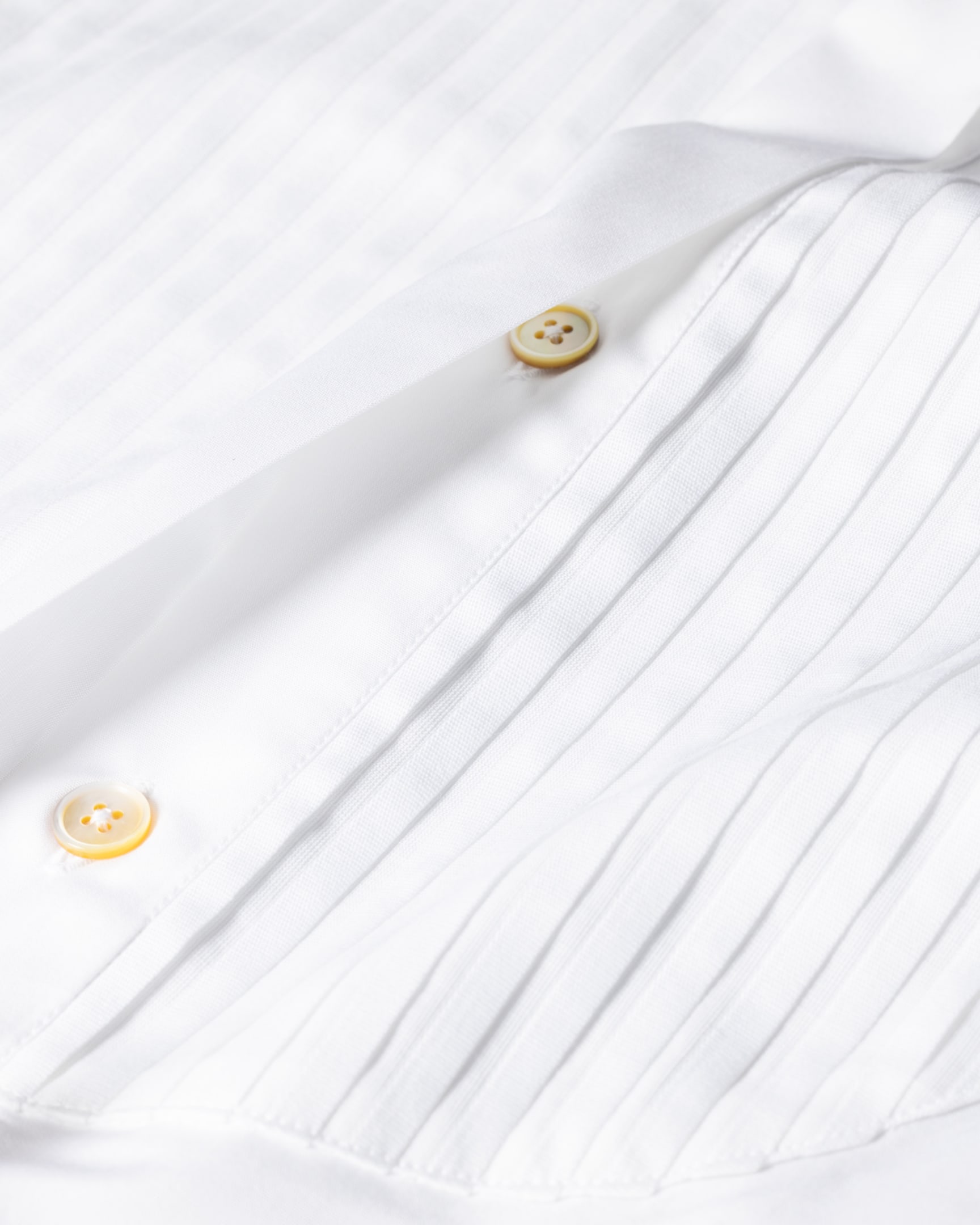 Men's TailoredFit White PleatedBib Cotton Evening Shirt