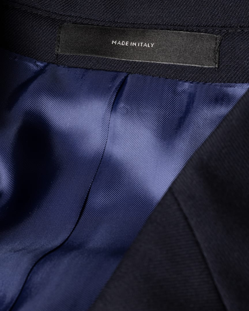 Detail View - The Soho - Tailored-Fit Navy Wool 'A Suit To Travel In' Paul Smith