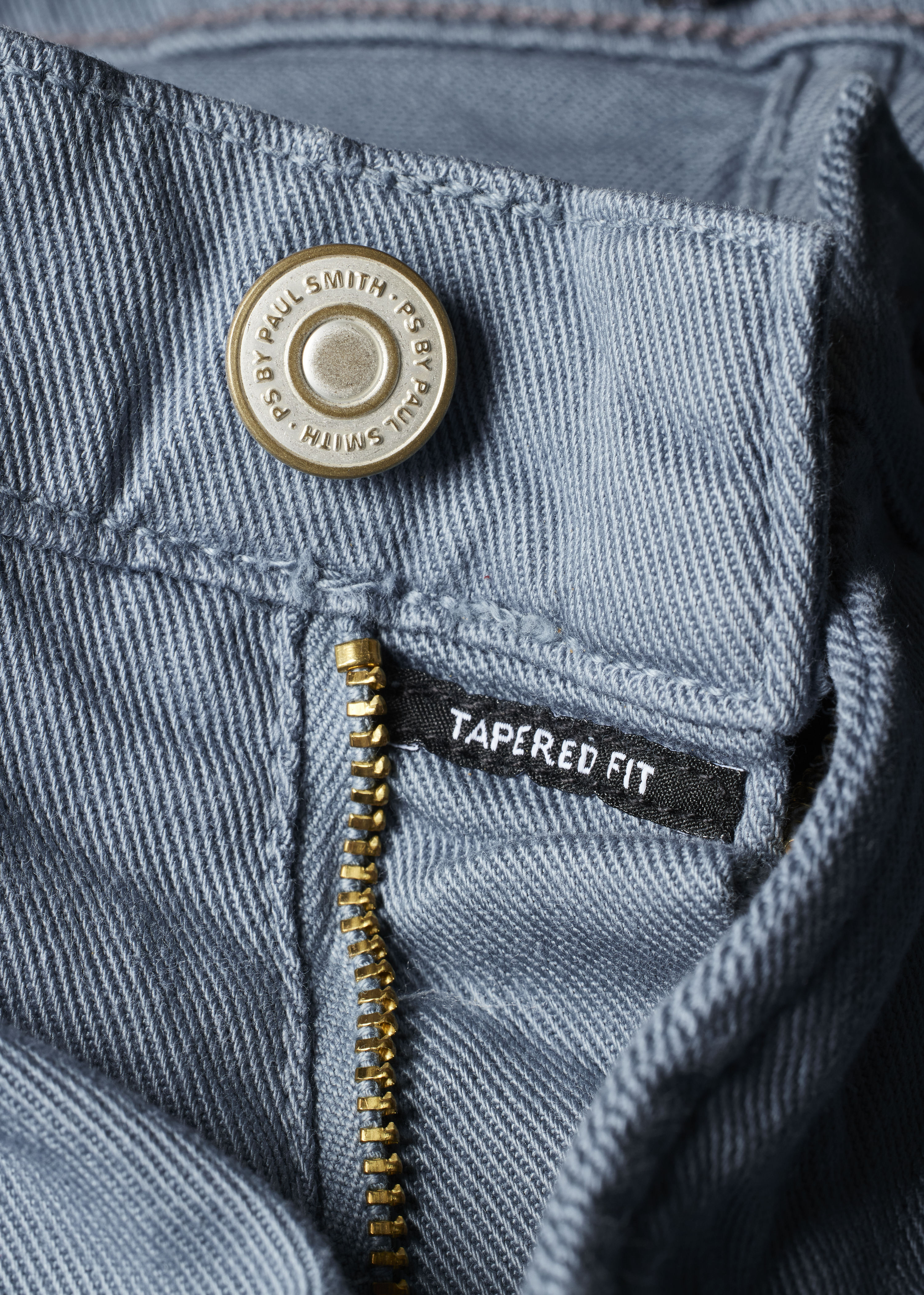 Men's Tapered-Fit Powder Blue Garment-Dyed Organic Cotton-Stretch