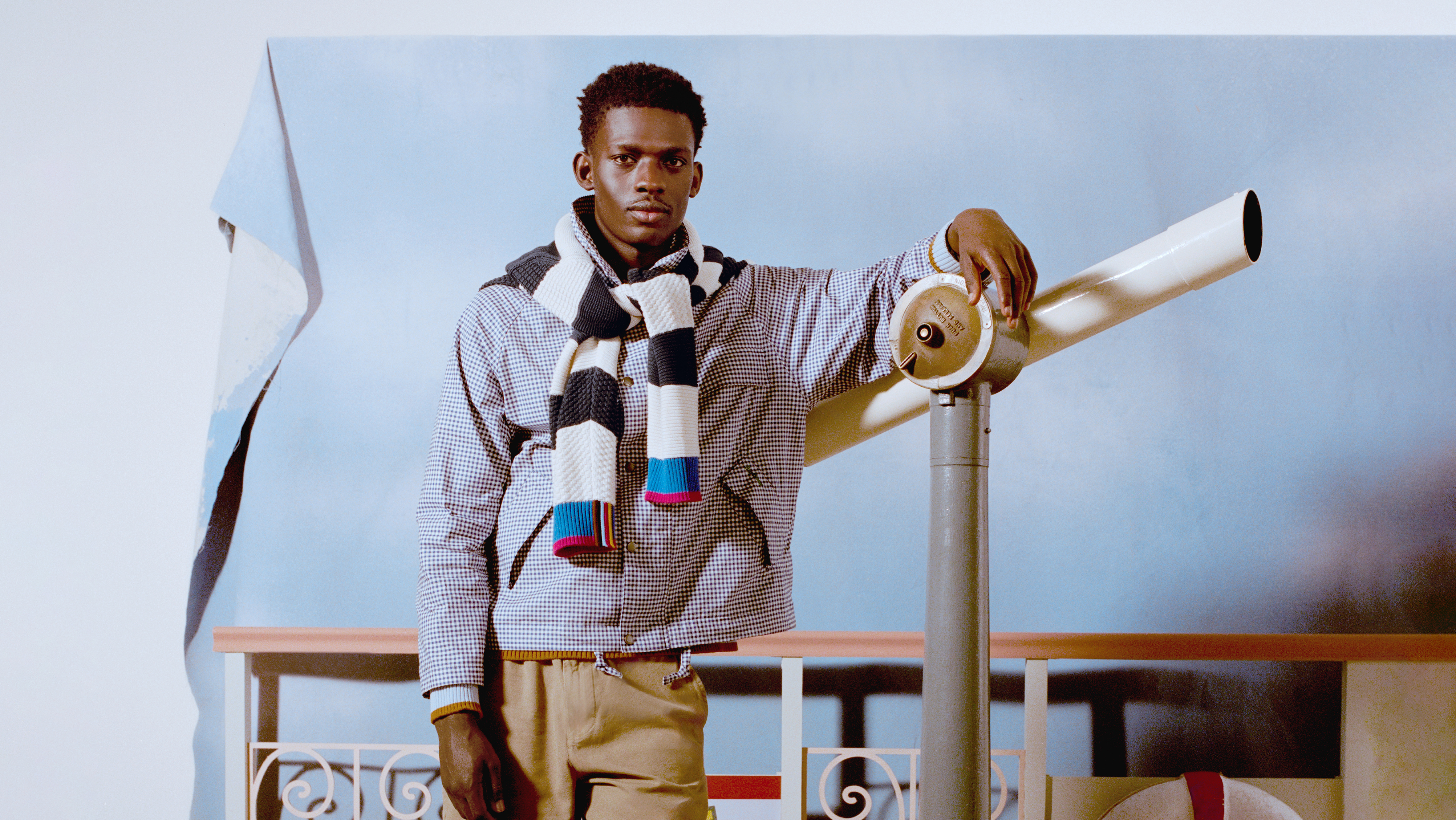 Short Chino Paul Smith Homme - Bleu Marine, Taille 29, Coton Doux, Coupe Régulière (Neuf)